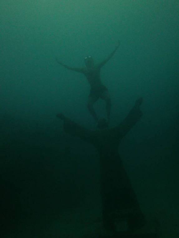 Mergulhando com o 'Deep Christ' no Sculptures Park, em Granada